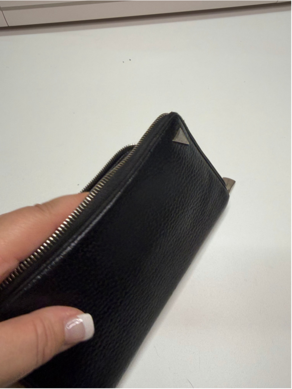 Women's Dolce & Gabbana Black Leather Zip-Around Wallet One Size - Picture 7 of 7